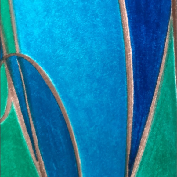 Meet your Posher, Gwen! - Picture 3 of 8